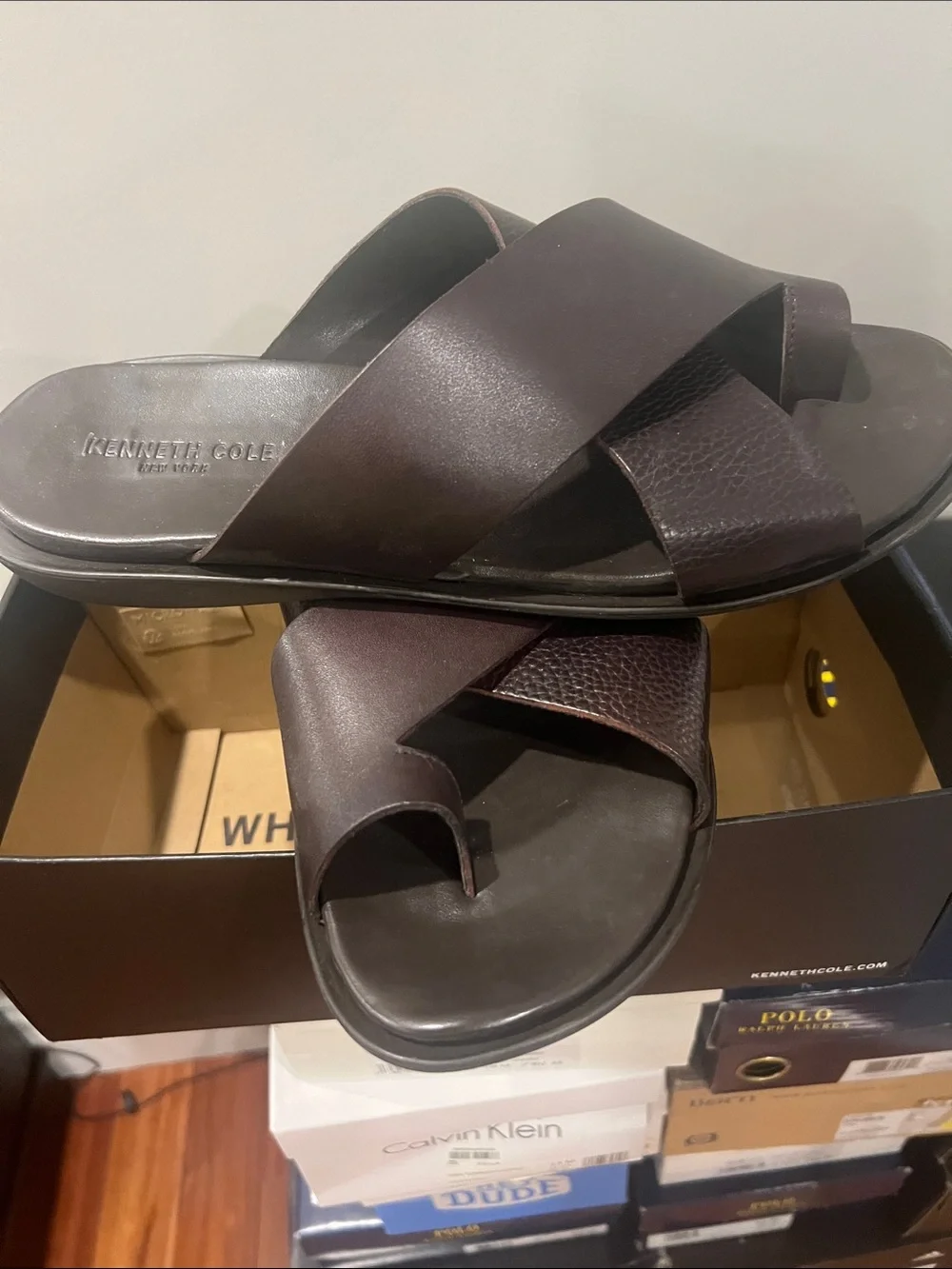 Leather Crisscross Slip-On Sandals in Dark Brown Kenneth Cole Size 12M